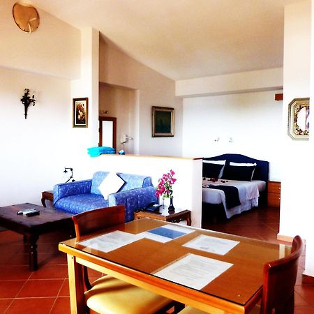 Milia Bay Hotel Apartments Quarto foto